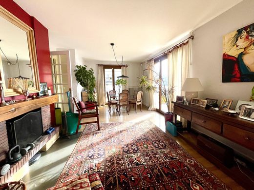 Villa in Veyrier-du-Lac, Haute-Savoie