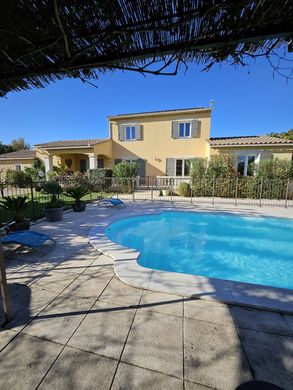 Villa in Cheval-Blanc, Vaucluse