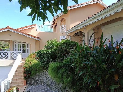 Villa in Le Robert, Martinique