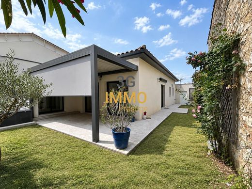 Villa in Saint-Gély-du-Fesc, Hérault