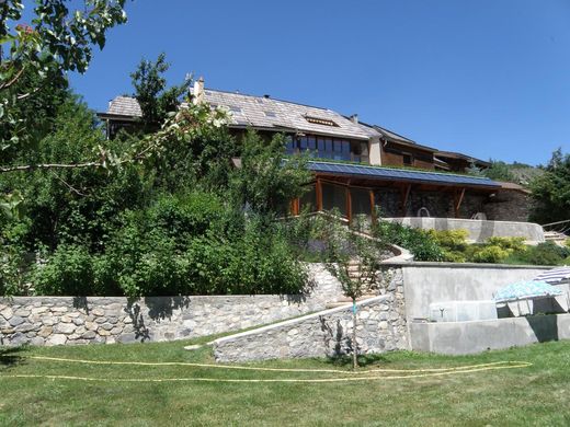 Residential complexes in La Salle-les-Alpes, Hautes-Alpes