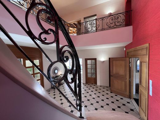 Villa a Riorges, Loire