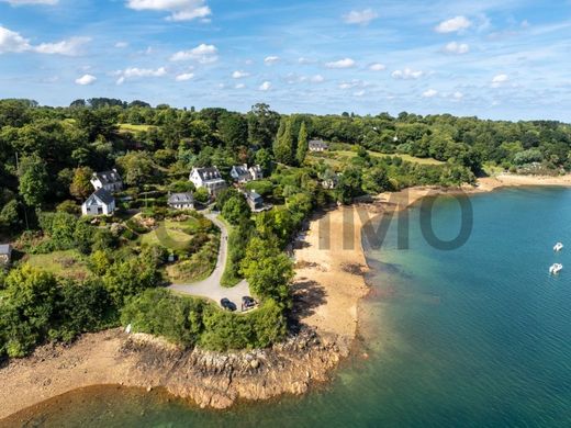 Villa in Lézardrieux, Côtes-d'Armor