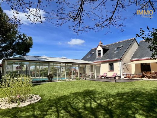 Villa in Savonnières, Indre and Loire