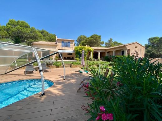 Villa in Uchaux, Vaucluse