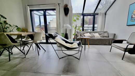 Вилла, Le Plessis-Robinson, Hauts-de-Seine