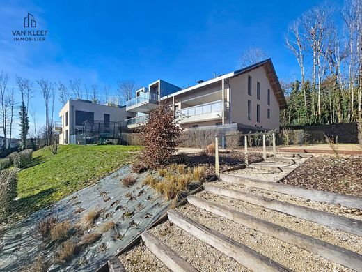 Apartment in Divonne-les-Bains, Ain