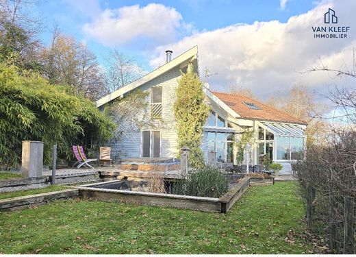 Villa in Échenevex, Ain