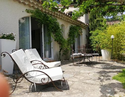 Villa in Uzès, Gard