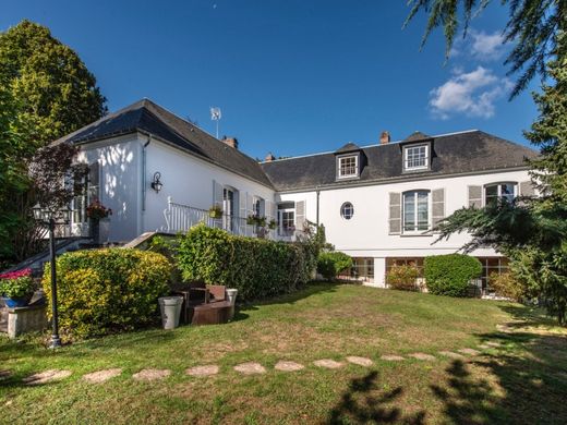 Villa a Saint-Pierre-lès-Nemours, Seine-et-Marne