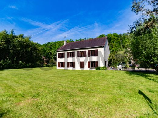 Villa in Valmondois, Val d'Oise