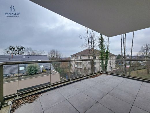 Квартира, Divonne-les-Bains, Ain