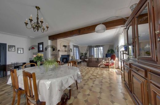 Villa in Ceret, Pyrénées-Orientales