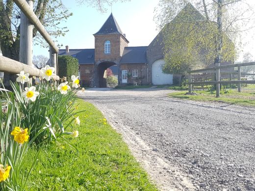 Maison de luxe à Saint-Quentin, Aisne