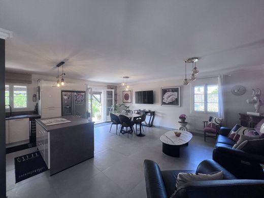 Villa en Roquebrune-sur-Argens, Var