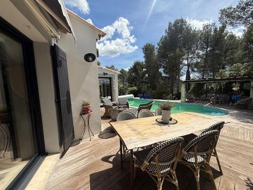 Villa in Taillades, Vaucluse