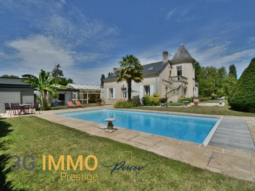 Villa for sale in Doue-en-Anjou