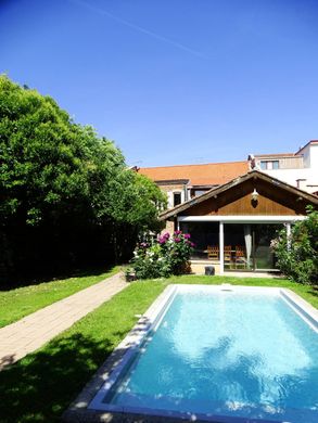 Villa L'Isle-Jourdain, Gers