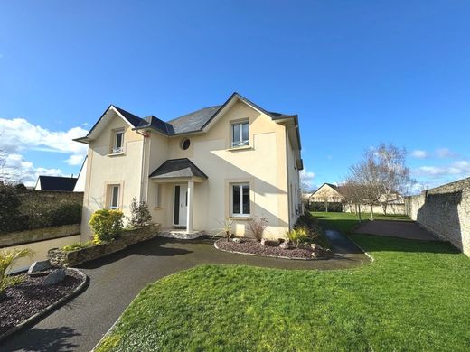 Villa in Escoville, Calvados