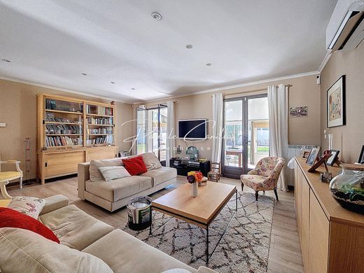 Villa in Saint-Rémy-de-Provence, Bouches-du-Rhône