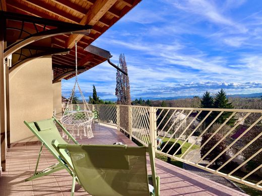 Villa a Riorges, Loire