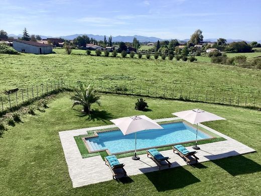 Villa in Saint-Palais, Pyrénées-Atlantiques