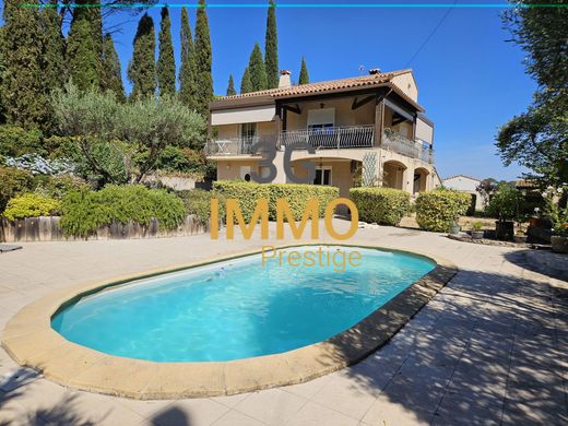 Villa in Nîmes, Gard