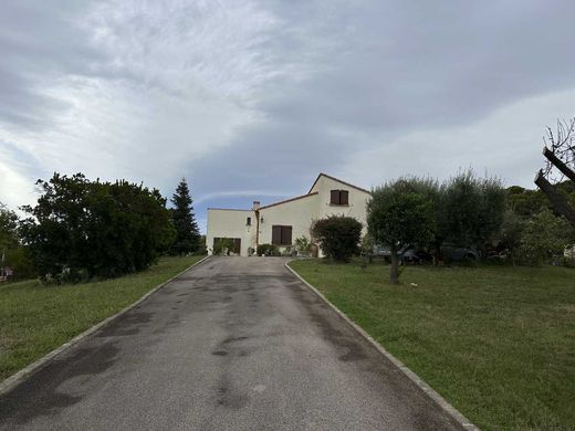 Villa in Ceret, Pyrénées-Orientales