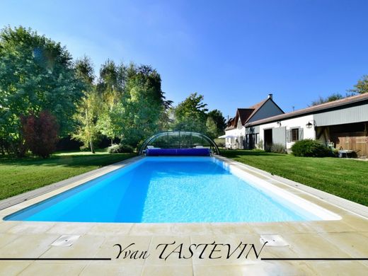 Villa in La Ferté-Bernard, Sarthe