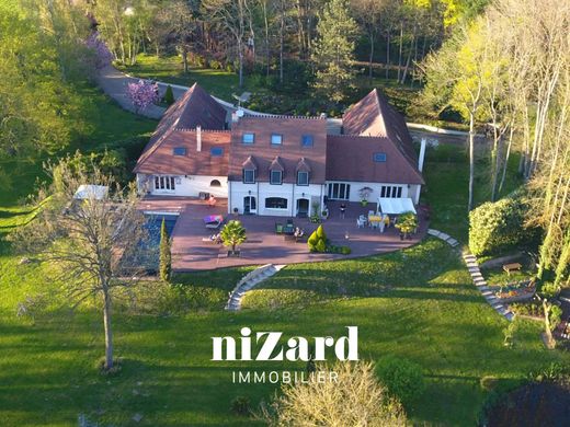 Villa in Saint-Nom-la-Bretêche, Yvelines