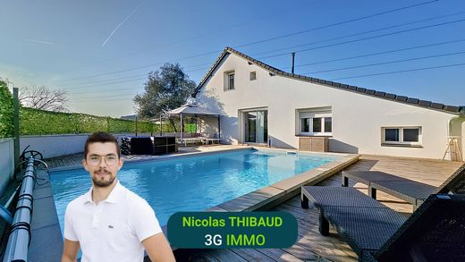 Villa in Décines-Charpieu, Rhône