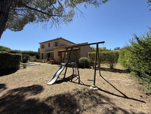 ‏וילה ב  Saint-Pantaléon, Vaucluse