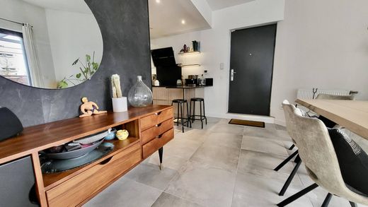 아파트 / Le Plessis-Robinson, Hauts-de-Seine