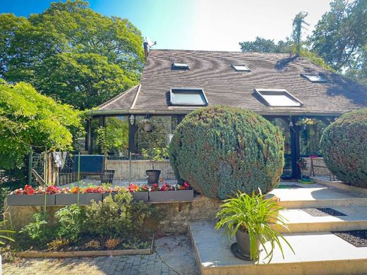 Villa a Montigny-sur-Loing, Seine-et-Marne