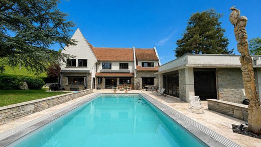 Villa in Nivolas-Vermelle, Isère