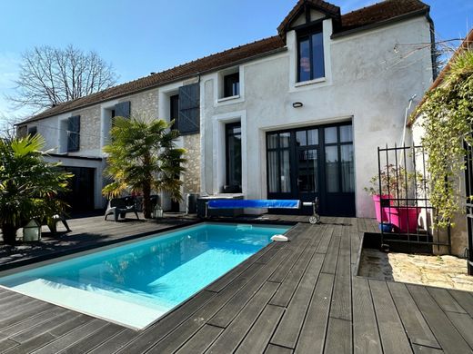 Villa a Fontainebleau, Seine-et-Marne