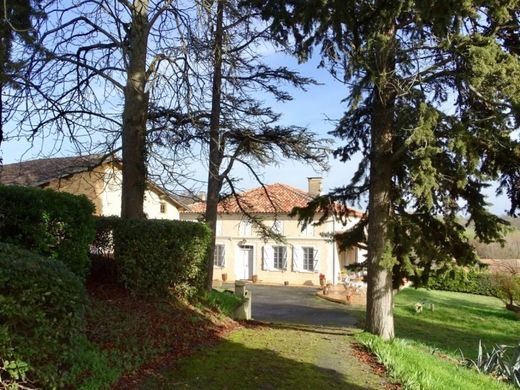 Villa L'Isle-Jourdain, Gers