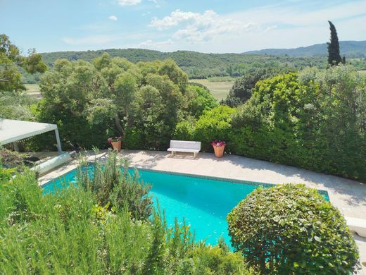 Villa in Cessenon-sur-Orb, Hérault