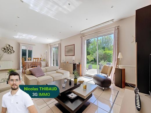 Villa à Charly, Rhône