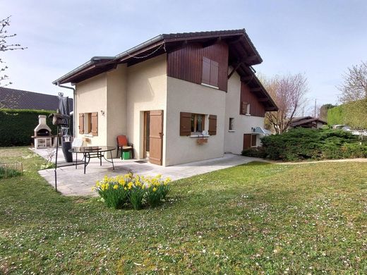 Villa a Lovagny, Alta Savoia