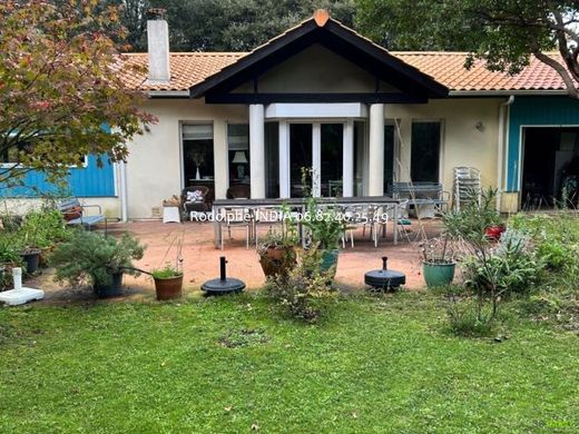 Villa in Lacanau, Gironde