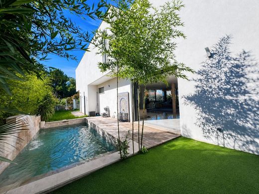 Villa in Montarnaud, Hérault