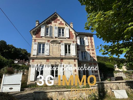 Villa in Pierrefonds, Oise