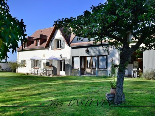 Villa in Ballon, Sarthe
