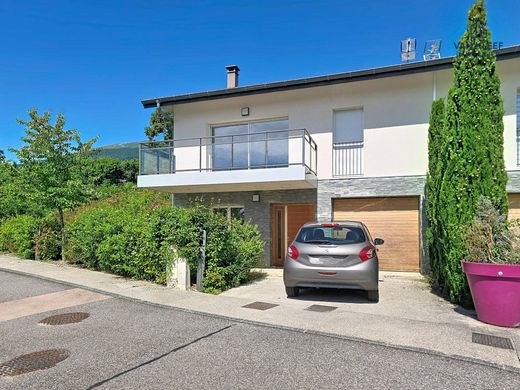 Villa in Thoiry, Ain