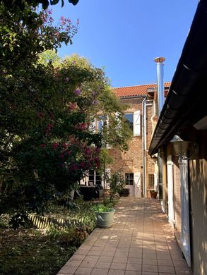 Βίλα σε L'Isle-Jourdain, Gers