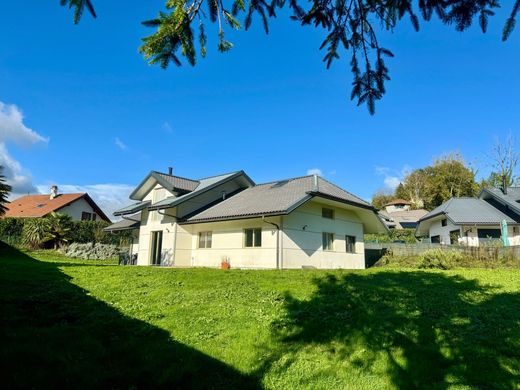 Villa in Thusy, Haute-Savoie