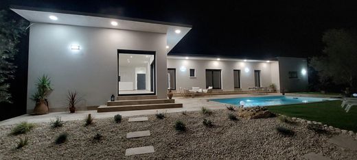 Villa in Nîmes, Gard