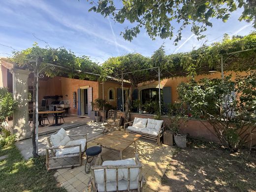 Villa in Robion, Vaucluse