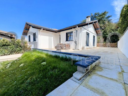 빌라 / Gaillard, Haute-Savoie